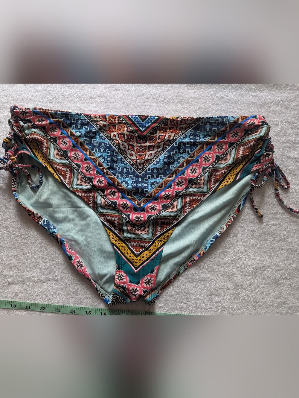 TIME and TRU Multicolor Geometric Swim Bottom 2X (20W-22W)